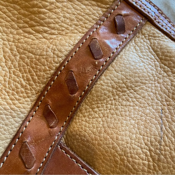 Vintage Fossil Leather Handbag Purse Floral Embossed Carved Boho Neutral 11X13 - Picture 3 of 9